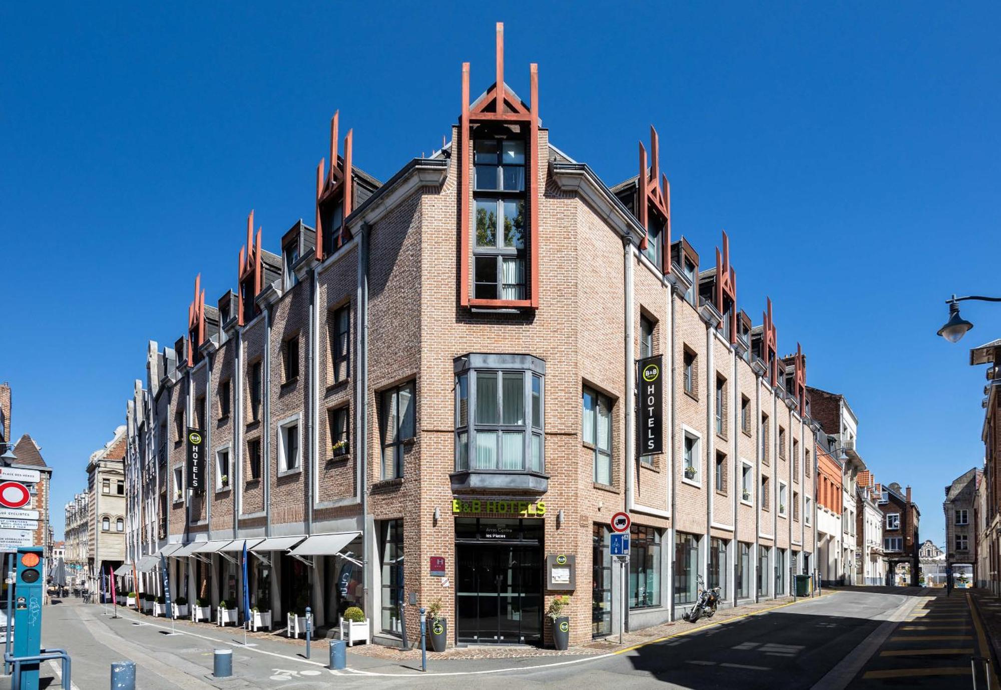 B&B Hotel Arras Centre Les Places Exterior foto